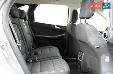 Внедорожник / Кроссовер Ford Kuga 2020 в 