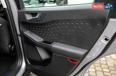 Внедорожник / Кроссовер Ford Kuga 2020 в 