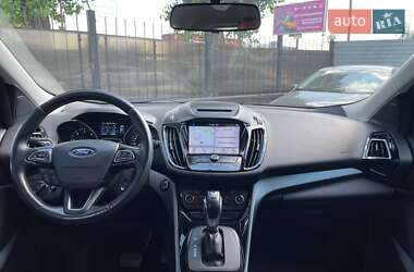 Внедорожник / Кроссовер Ford Kuga 2019 в 