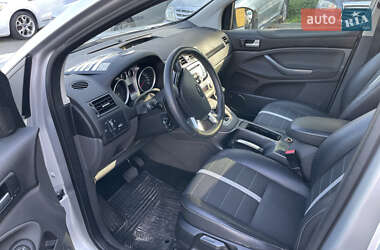 Внедорожник / Кроссовер Ford Kuga 2011 в 