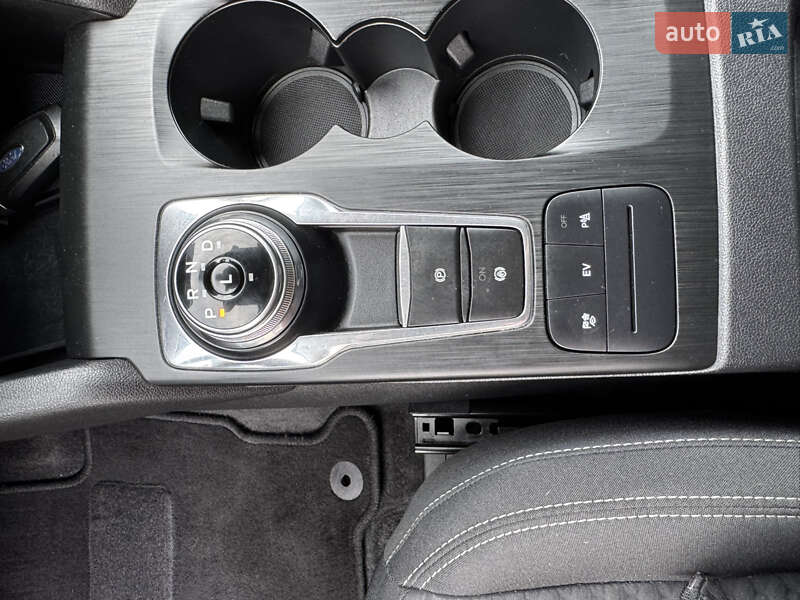 Внедорожник / Кроссовер Ford Kuga 2021 в Бродах