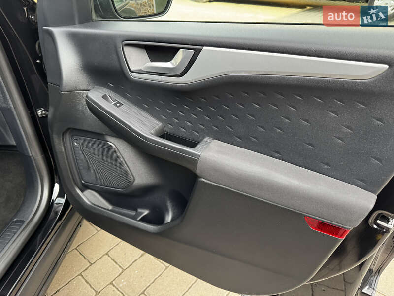 Внедорожник / Кроссовер Ford Kuga 2021 в Бродах