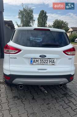 Внедорожник / Кроссовер Ford Kuga 2016 в 