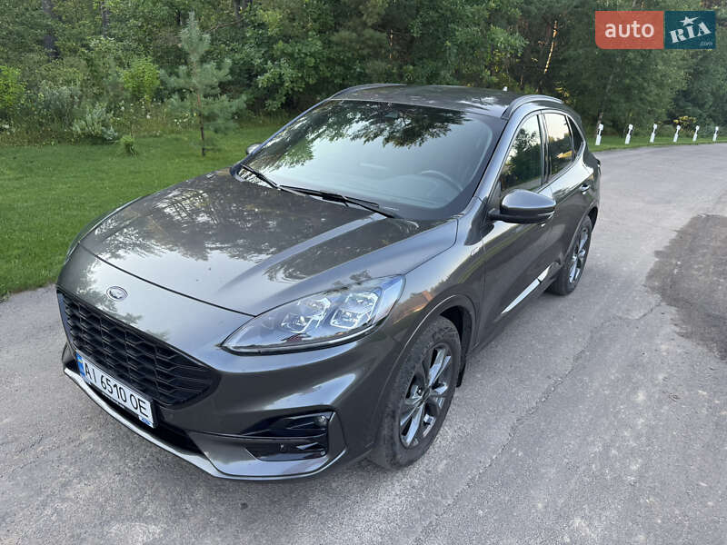 Внедорожник / Кроссовер Ford Kuga 2021 в Киеве