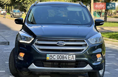 Внедорожник / Кроссовер Ford Kuga 2017 в 
