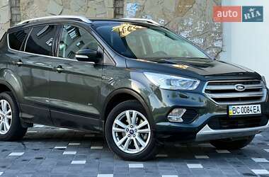 Внедорожник / Кроссовер Ford Kuga 2017 в 