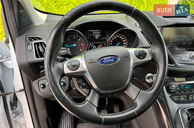 Внедорожник / Кроссовер Ford Kuga 2016 в 