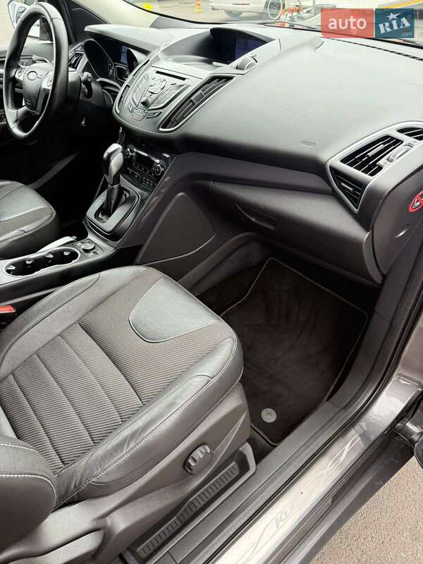 Внедорожник / Кроссовер Ford Kuga 2015 в Луцке