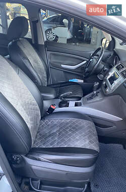 Внедорожник / Кроссовер Ford Kuga 2012 в Сумах
