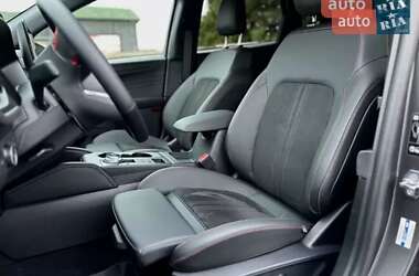 Позашляховик / Кросовер Ford Kuga 2025 в 