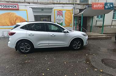 Позашляховик / Кросовер Ford Kuga 2025 в 