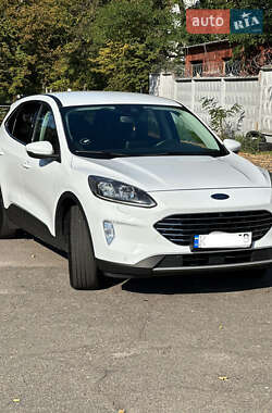 Внедорожник / Кроссовер Ford Kuga 2020 в 