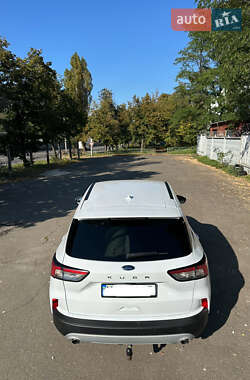 Внедорожник / Кроссовер Ford Kuga 2020 в 