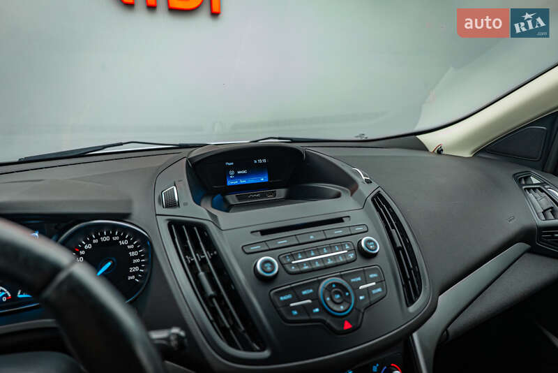 Внедорожник / Кроссовер Ford Kuga 2017 в Киеве