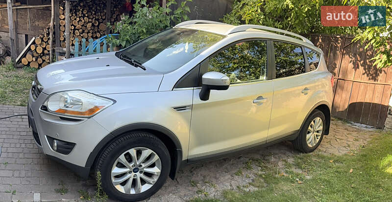 Внедорожник / Кроссовер Ford Kuga 2012 в Киеве