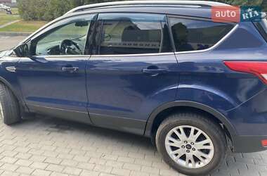 Внедорожник / Кроссовер Ford Kuga 2013 в 