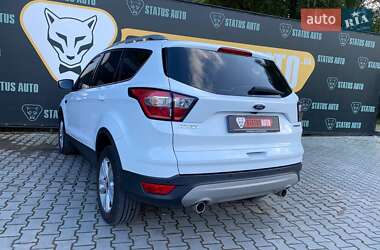 Внедорожник / Кроссовер Ford Kuga 2017 в 