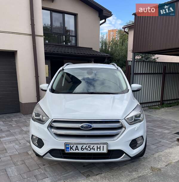 Внедорожник / Кроссовер Ford Kuga 2019 в Киеве фото 2 Внедорожник / Кроссовер Ford Kuga 2019 в Киеве