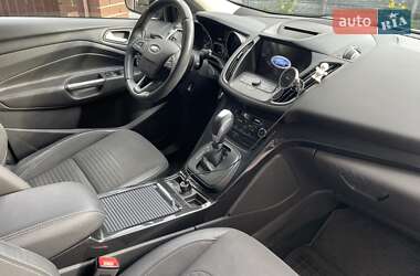 Внедорожник / Кроссовер Ford Kuga 2019 в 