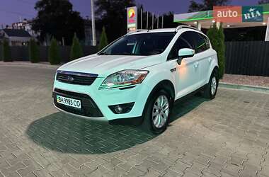 Внедорожник / Кроссовер Ford Kuga 2010 в 