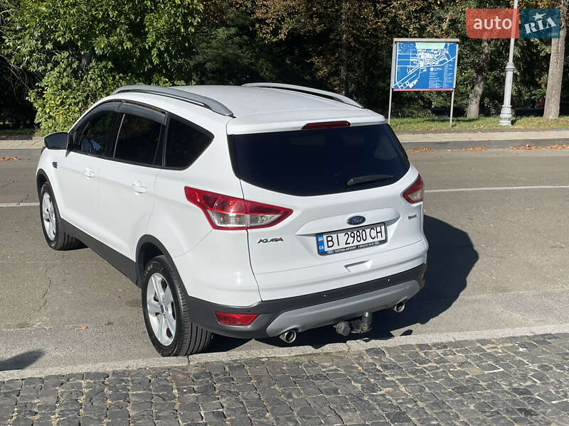 Внедорожник / Кроссовер Ford Kuga 2016 в Киеве