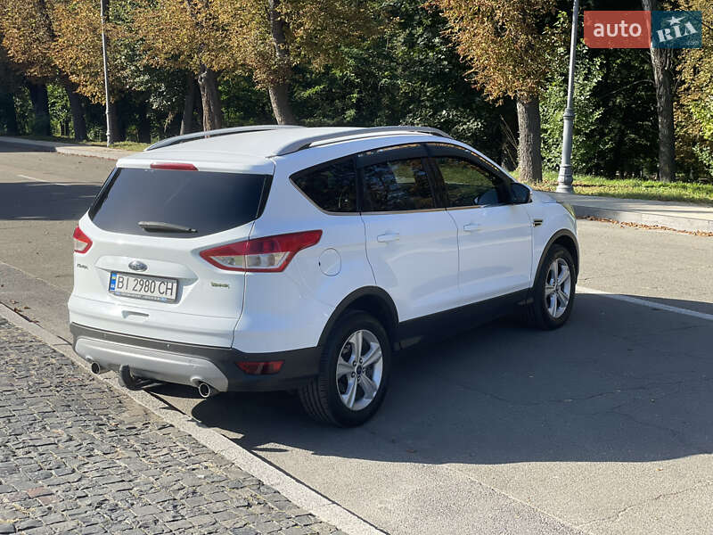 Внедорожник / Кроссовер Ford Kuga 2016 в Киеве