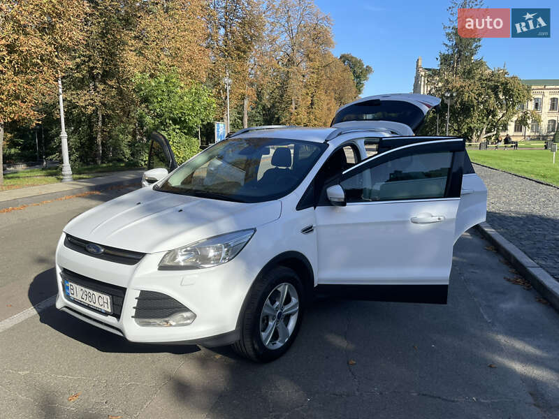 Внедорожник / Кроссовер Ford Kuga 2016 в Киеве