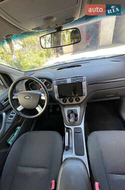Внедорожник / Кроссовер Ford Kuga 2011 в 