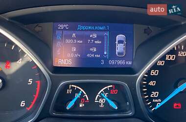 Внедорожник / Кроссовер Ford Kuga 2013 в 