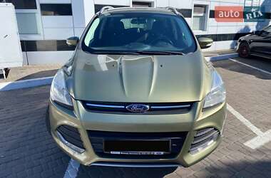 Внедорожник / Кроссовер Ford Kuga 2013 в 