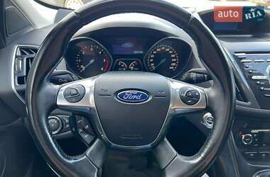 Внедорожник / Кроссовер Ford Kuga 2013 в 