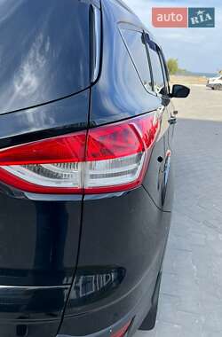Внедорожник / Кроссовер Ford Kuga 2013 в 