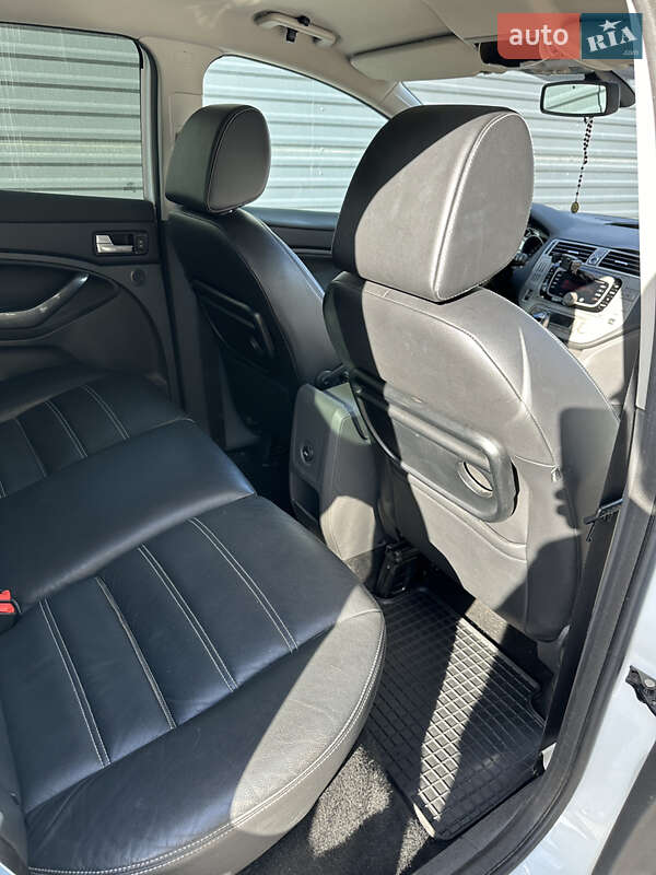 Внедорожник / Кроссовер Ford Kuga 2010 в Житомире