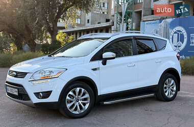 Внедорожник / Кроссовер Ford Kuga 2012 в 