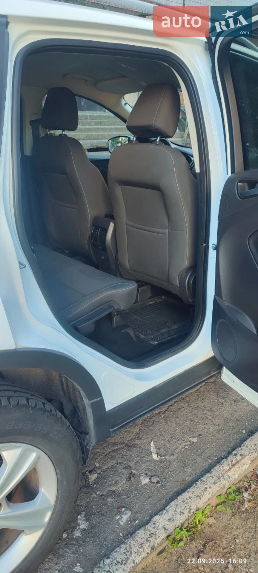 2016 Ford Kuga - мініатюра 12