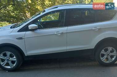 Внедорожник / Кроссовер Ford Kuga 2016 в 