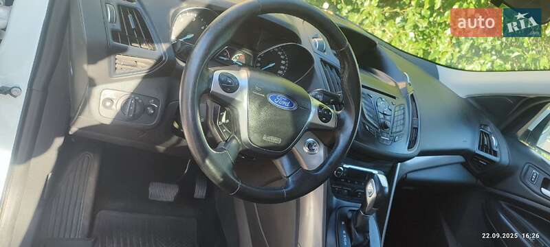 Внедорожник / Кроссовер Ford Kuga 2016 в Кривом Роге