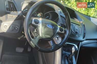 Внедорожник / Кроссовер Ford Kuga 2016 в 