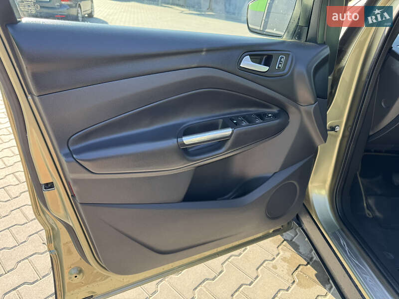 Внедорожник / Кроссовер Ford Kuga 2013 в Виннице
