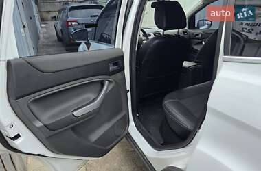 Позашляховик / Кросовер Ford Kuga 2010 в 