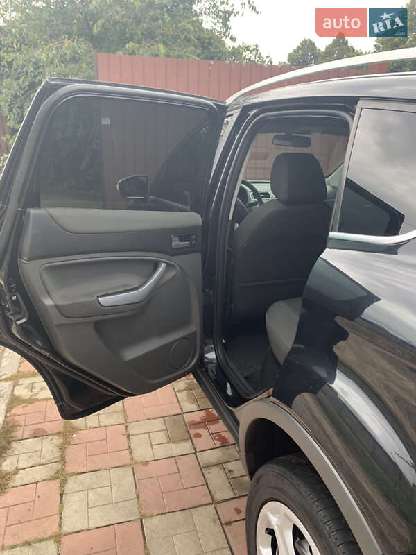 Внедорожник / Кроссовер Ford Kuga 2011 в Сумах