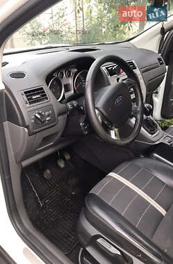 Позашляховик / Кросовер Ford Kuga 2010 в 