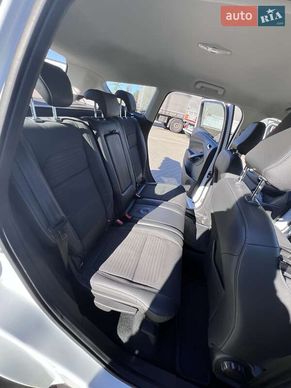 Внедорожник / Кроссовер Ford Kuga 2019 в Киеве