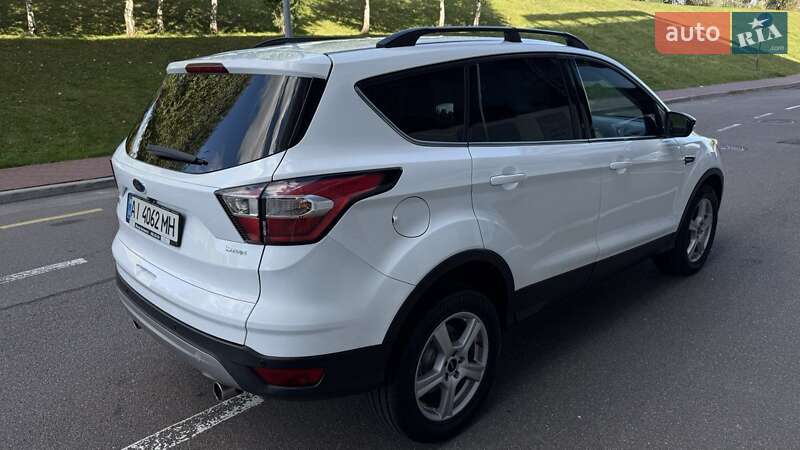 Внедорожник / Кроссовер Ford Kuga 2017 в Киеве