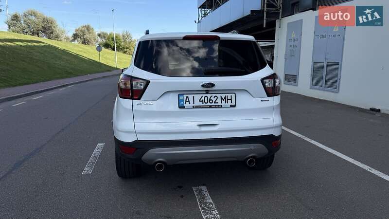 Внедорожник / Кроссовер Ford Kuga 2017 в Киеве