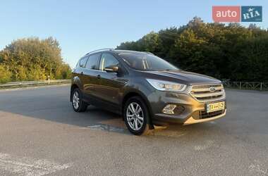 Внедорожник / Кроссовер Ford Kuga 2017 в 