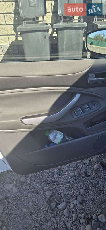 Позашляховик / Кросовер Ford Kuga 2010 в Луцьку
