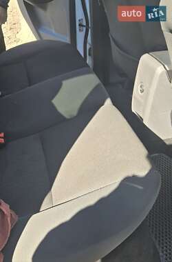 Внедорожник / Кроссовер Ford Kuga 2010 в 