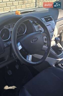 Внедорожник / Кроссовер Ford Kuga 2010 в 
