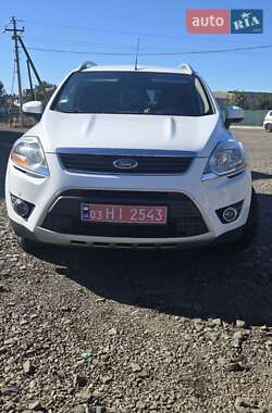 Внедорожник / Кроссовер Ford Kuga 2010 в 